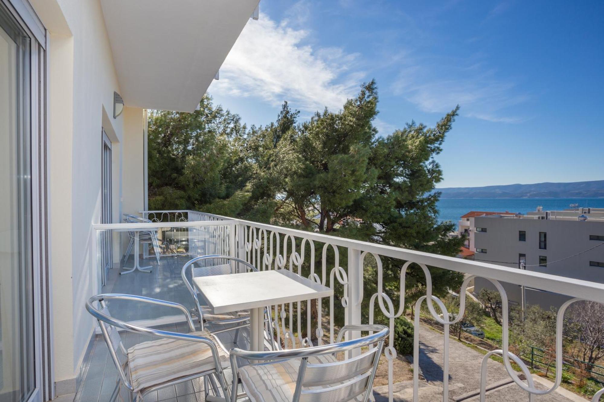 Apartments By The Sea Duce, Omis - 946 Екстер'єр фото