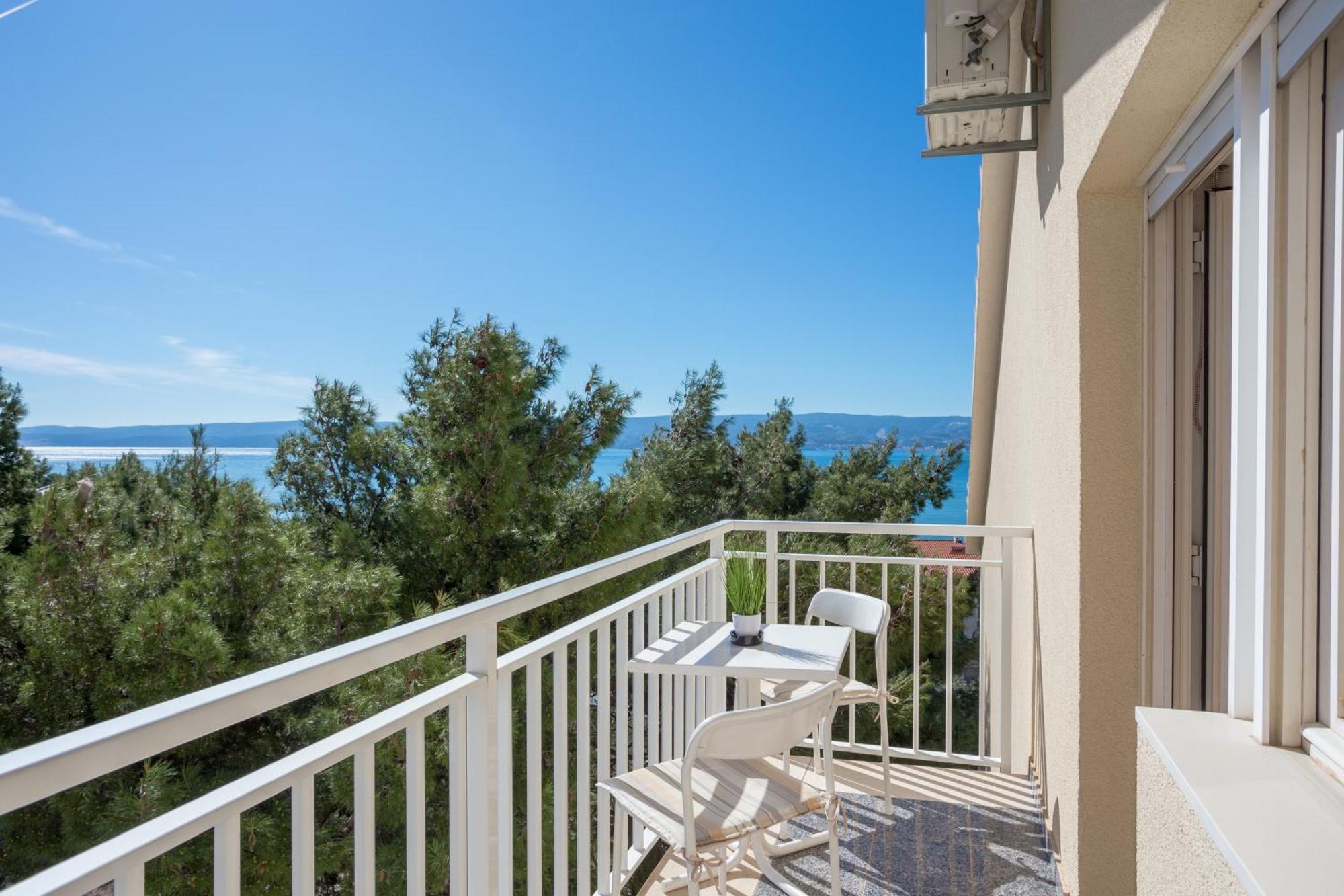 Apartments By The Sea Duce, Omis - 946 Екстер'єр фото